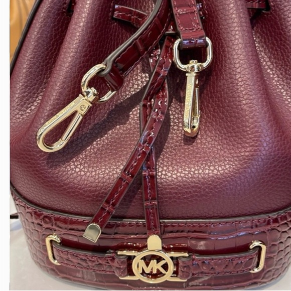 Michael Kors Deep Burgundy Shoulder Bag - Picture 2 of 14